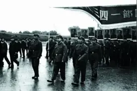 神秘的8341部队：贴身守卫领导人，毛主席“开小灶”教授文化知识图片