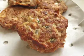 低卡低脂的洋葱牛肉饼，外焦里嫩，口感丰富，超适合减肥期图片