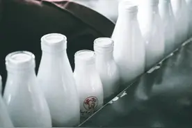 60秒说明白！伊利蒙牛光明等大牌牛奶，到底该选哪一种？图片
