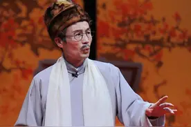 江水滔滔永东流图片