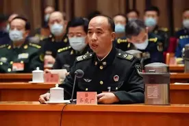 创新军士制度！一级军士长在两会发言图片