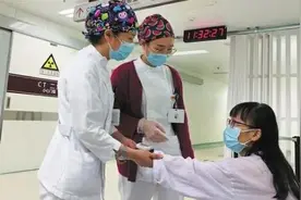 和患者站在一起——中国医学科学院阜外医院“用心守护健康”图片