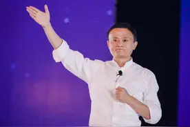 马云2个月未露面，合伙人说出最新动态，他过得很好，喜欢画画图片