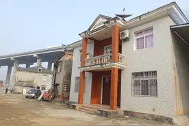 农村怪象：农民宁花30万建房不住，也不进城买房！专家想不通了图片