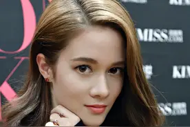 她是《星辰大海》最美女配角，《战狼2》原定主演，混血模特出道图片