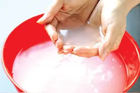 洗米水是好东西，不花钱轻松去面部油光图片