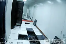 男子体育场馆养13台比特币“挖矿机” 一年偷电4万余度图片