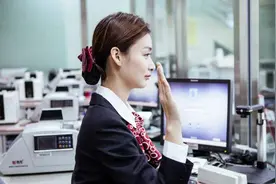 银行卡老是少钱，一次一二十元，没有任何短信提醒，这是怎么回事图片