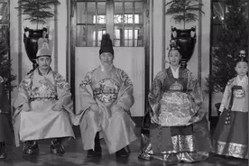 朝鲜什么时候开始不使用汉字，现在的朝鲜文字是谁创立的？图片