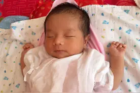 孩子衣服“不着黑”？日落之前收起娃的衣服，不只是因为迷信图片