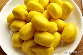 一块南瓜，一包牛奶，教你做南瓜小馒头，奶香味浓郁，暄软又劲道图片