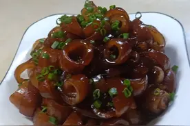 自从学会猪皮这个做法，我家很少买肉了，每次做家人都嫌少图片