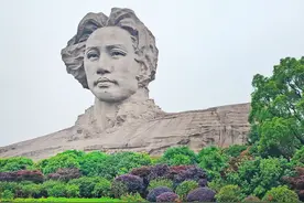 再读《沁园春·雪》，用伟人的恢弘气势，激荡我们平凡人的胸怀图片