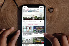 在爸爸的抖音里，我看不到一个跳舞的小姐姐图片