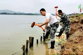 服从、冲锋、精细……这支青年突击队的防汛救灾行动被频频点赞！图片