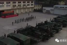 东部战区红旗-17服役威慑对岸，弹药车装弹车指挥车齐备图片