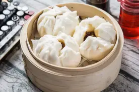 粤点大师何世晃教你做叉烧包图片