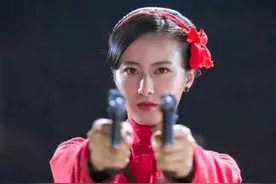 宜林山国第一美，双枪女匪首，被捕枪下留人，毛主席亲签特赦令图片
