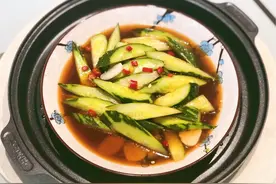 凉拌涝汁黄瓜，五香料水不能缺，夏日佐粥必备，酸辣清美，还多汁图片
