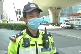 一城好人丨汤鸣宇：孕妇临产被困车流 交警打通生命通道图片