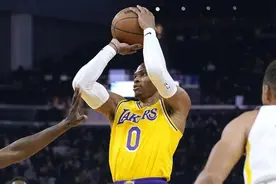 21-22赛季NBA季前赛湖人的变化图片