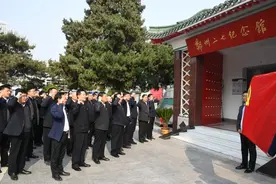 河南省委办公厅、省人大常委会机关组织开展党史学习教育活动图片
