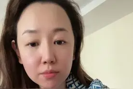 39岁童星关凌近照曝光，素颜出镜瘦一大圈，发视频怼让其减肥网友图片