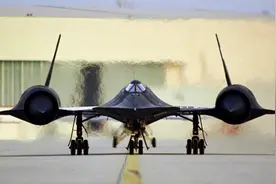 外星科技--SR-71“黑鸟”侦察机图片