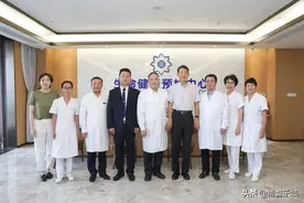 眼底检查新“利器”！多模式影像设备欧堡P200TE在乐城完成全国首例应用图片