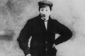 秋瑾：穿男装逛戏院，遭遇家暴后毅然出国，遗骨十迁终未与夫合葬图片
