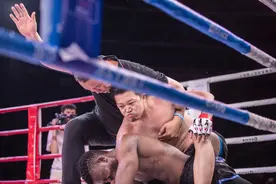 一回合秒杀！中国猛将上演36秒降服，搏击王海口站落幕图片