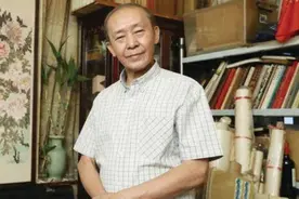 TVB绿叶陈勉良才艺双修，一幅国画卖18万，老来得子不言退休图片