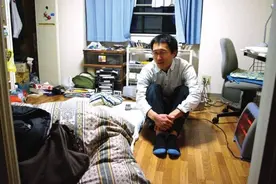 出现一批“新型啃老族”，父母被蒙在鼓里，反而觉得子女很上进图片