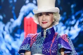 女人老了就得认命？71岁“中国奶奶”闪耀时尚圈，气场不输超模图片