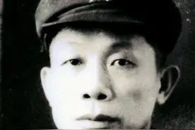 琼崖纵队总司令冯白驹：打了23年游击战红旗不倒，55年为何没授衔图片