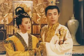谁说小鲜肉一定没演技？第一代青春偶像出身的陈宝国，演戏40年，64岁再夺视帝，早已成电视剧领域金字招牌图片
