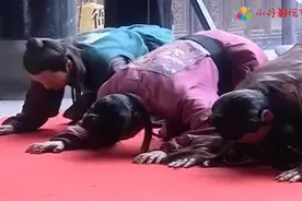 龙游天下：县令无知，竟然把国主关了起来，还想与之拼命图片