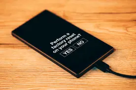 手机触摸屏失灵了，可以尝试这几种办法修复，很简单图片