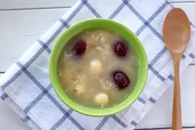 百合跟一物一起煮，是养胃的一把好手，经常胃不舒服的人要多吃图片