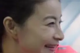 郭晶晶称现在害怕跳水，与大11岁邓亚萍同框，皱纹明显好似姐妹图片
