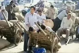 老一代农民交公粮的历史不能忘图片