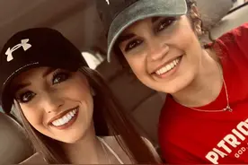 环球美女：笑容很有活力的小姐姐图片