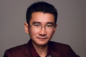 “洗脑大师”章燎源的霸道股权设计，使三只松鼠6年营收百亿图片