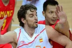 12年奥运会打西班牙，阿联狂轰30+12！加索尔兄弟表现如何？图片