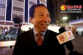 乌鲁木齐大巴扎步行街美食街：遇见你很高兴图片