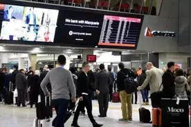 美籍富豪回国避难被拒，怒吼“我身价百亿，凭啥不让我回去”图片
