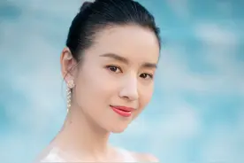 不让前夫见儿子，把儿子当老公养，董洁参加浪姐2被骂上热搜图片