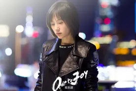 其实，男人念念不忘的，是“妖精式”女人图片