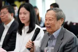 如何理解，大棚让蔬菜乱了四季，人民币让人乱了年纪？图片