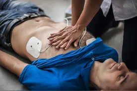 有一种“出汗”是心梗前兆！遗憾的是，很多人忽视了救命信号图片